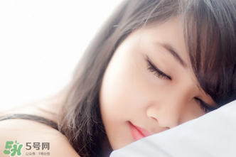 乳腺增生和乳腺結節(jié)的區(qū)別？乳腺增生和乳腺結節(jié)哪個嚴重