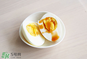 水煮蛋要煮多久？水煮蛋怎么煮不會破？