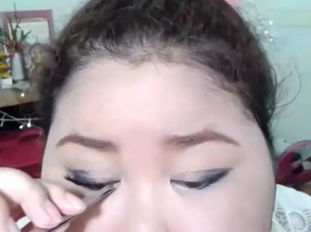 臉胖怎么化妝好看？臉大怎么化妝好看