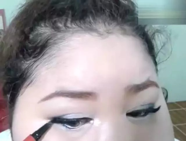 臉胖怎么化妝好看？臉大怎么化妝好看