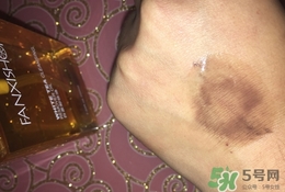 凡茜白茶卸妝油怎么用？凡茜卸妝油使用方法