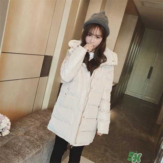 小個子女生適合穿什么羽絨服？個子矮的女生適合什么羽絨服