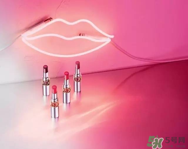 ysl2017銀色圓管口紅多少錢？ysl2017夾心銀色圓管口紅價格