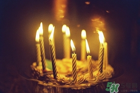 生日穿什么顏色的鞋子？生日穿什么鞋子搭配