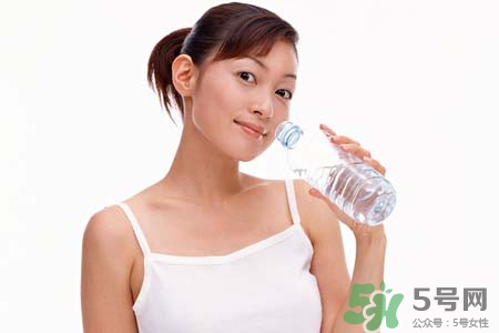 霧霾天為什么要多喝水？霧霾天要喝多少水才健康？