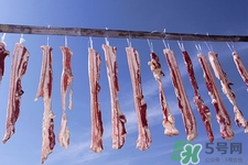 臘肉一般腌制多長(zhǎng)時(shí)間？臘肉腌多久可以曬太陽(yáng)？