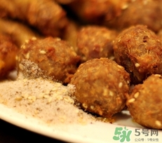肉丸子可以用面粉嗎？肉丸子用什么粉？