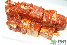 霉豆腐發(fā)霉了還能吃嗎？霉豆腐發(fā)霉有幾種顏色？