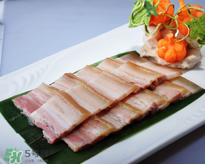 腌肉長毛了還能吃嗎？腌肉長綠毛了還能吃嗎？