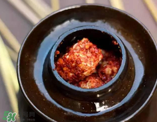 霉豆腐發(fā)黑還能吃嗎？霉豆腐長黑點還能吃嗎？
