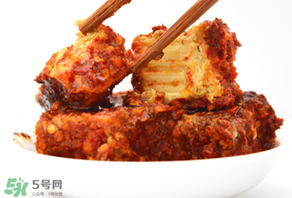 霉豆腐發(fā)黑還能吃嗎？霉豆腐長黑點還能吃嗎？