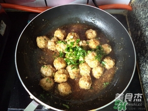 肉丸子可以用面粉嗎？肉丸子用什么粉？