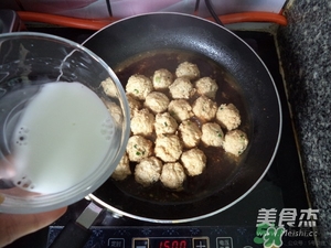 肉丸子可以用面粉嗎？肉丸子用什么粉？
