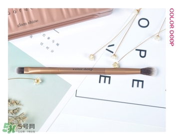 color deep眼影怎么樣？色號試色圖