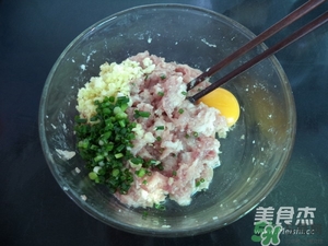 肉丸子可以用面粉嗎？肉丸子用什么粉？