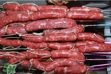 一斤肉可以做多少香腸？一斤豬肉能做多少臘腸？