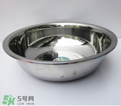 腌肉可以用不銹鋼盆嗎？不銹鋼盆可以腌肉嗎？