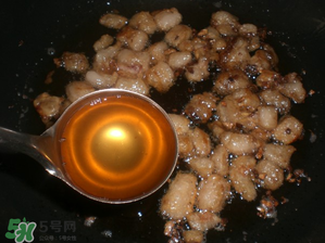 熬豬油為什么要加水？熬豬油水放多了怎么辦？