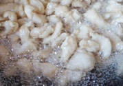 熬豬油為什么要加水？熬豬油水放多了怎么辦？