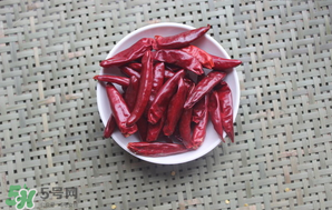 干辣椒發(fā)霉了還能吃嗎？干辣椒發(fā)霉了怎么辦？