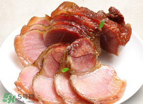 臘肉蒸什么菜好吃？蒸臘肉放什么材料好吃？