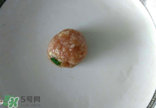 珍珠丸子可以用大米嗎？珍珠丸子用大米怎么做？