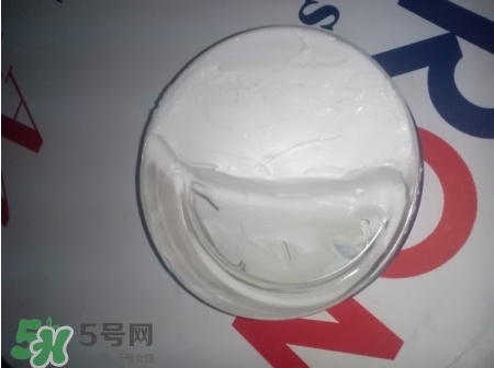 妮維雅藍(lán)罐怎么乳化？妮維雅藍(lán)罐面霜好用嗎？