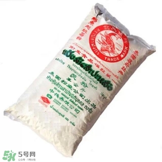 豆腐丸子要用面粉嗎？做豆腐丸子是用面粉還是淀粉？