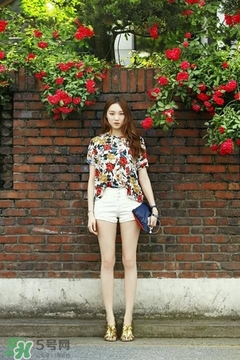 李圣經(jīng)的衣服什么牌子？李圣經(jīng)衣服同款