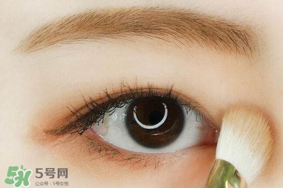 李圣經(jīng)妝容怎么化？李圣經(jīng)仿妝教程