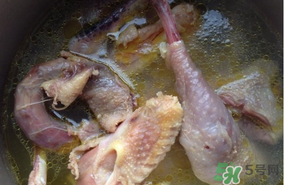 腌雞肉放多少鹽？一斤雞肉放多少鹽？