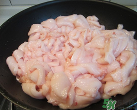 豬板油和豬肥肉油有什么區(qū)別？豬板油和肥肉油哪個(gè)好？