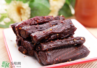 風干牛肉是生的嗎？風干牛肉是生的還是熟的？