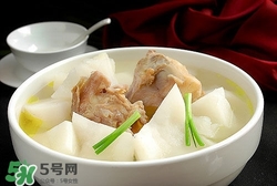 臘豬腳燉什么好吃？臘豬蹄燉什么好吃？