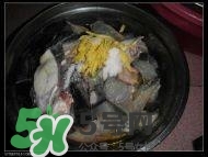 臘豬腳燉什么好吃？臘豬蹄燉什么好吃？