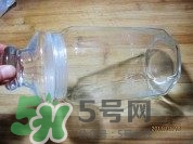 臘八蒜要放鹽嗎？臘八蒜要放多少鹽比例是多少？