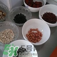 怎么用電飯煲煮臘八粥？電飯煲怎么熬臘八粥？