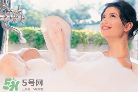 冬天洗澡水溫60度行嗎？60度的水可以洗澡嗎？