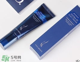 ahc隔離和蘭芝隔離霜哪個好？ahc隔離防曬霜和蘭芝隔離霜對比