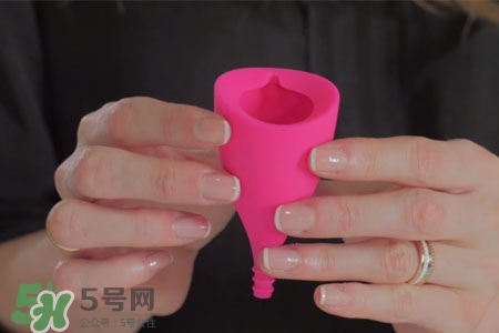 使用月經(jīng)杯怎么小便？用月經(jīng)杯上廁所怎么辦？