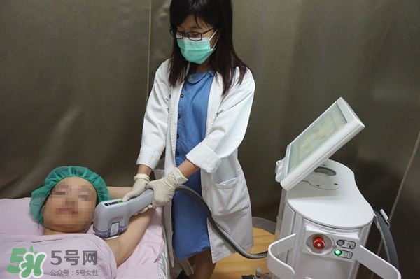 狐臭出汗多怎么治療？狐臭出汗怎么辦呢