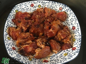腌排骨要洗嗎？排骨腌完要洗嗎？