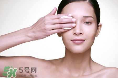 卸妝后眼睛模糊怎么辦？卸妝后眼睛模糊怎么處理？