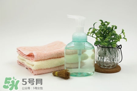 洗手液可以洗澡嗎？洗手液可以當(dāng)沐浴露嗎？