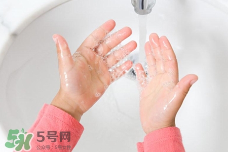 洗手液傷手嗎？洗手液對手有傷害嗎？
