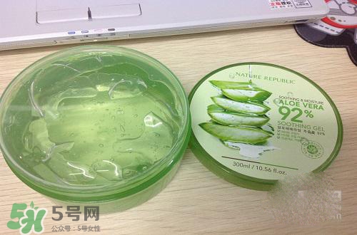 嘴唇干裂可以涂蘆薈膠嗎？嘴唇干裂怎么涂蘆薈膠？