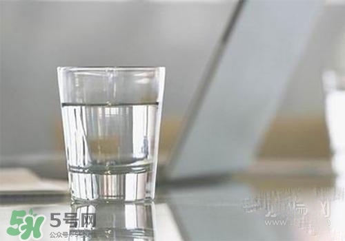 高血壓早上能喝鹽水嗎？高血壓早上喝鹽水的好處？