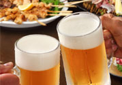 吃燒烤能喝啤酒嗎？吃燒烤喝啤酒好嗎？