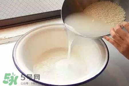 淘米水是堿性的嗎？淘米水是酸性還是堿性？