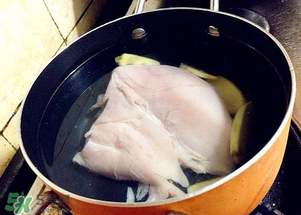 雞胸肉煮多久能熟？雞胸肉怎么煮比較嫩？
